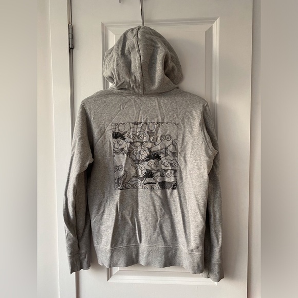 Kaws x Uniqlo x Sesame Street XX Hoodie Gray (S) - Picture 4 of 12